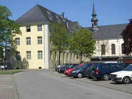 Brüggen : Klosterstraße, im ehem. Kreuzherrenkloster ist heute das Rathaus